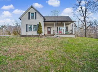 116 Tracy Academy St, Charlotte, TN 37036