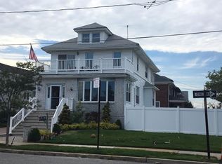 13704 Cronston Ave, Belle Harbor, NY 11694