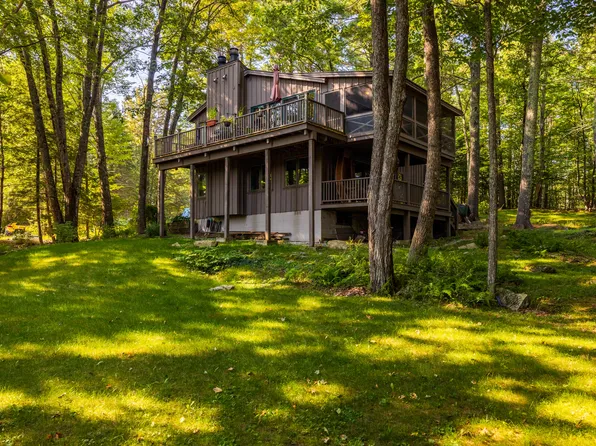 13 Top Hill Road, Bridgton, ME 04009