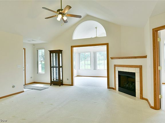 3rd image of 1204 River Glen Dr NE