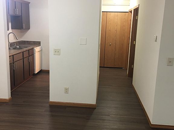 2nd image of 4546-4526 Thurston Ln