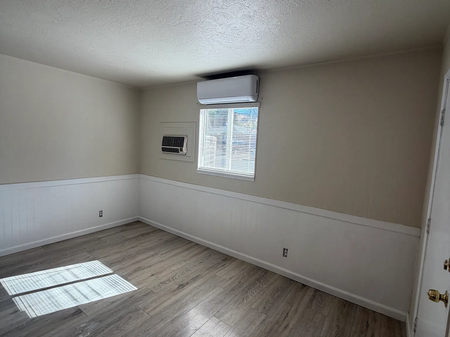 3 bed, 660 sqft, $1,320 — Photo 3