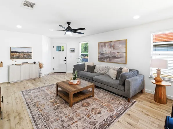 5905 Los Dios Pl, Del Valle, TX 78617