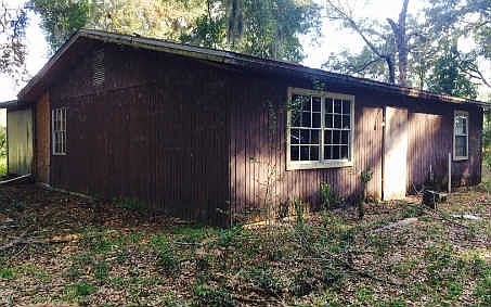 4th image of 326 SW Jackson Ct