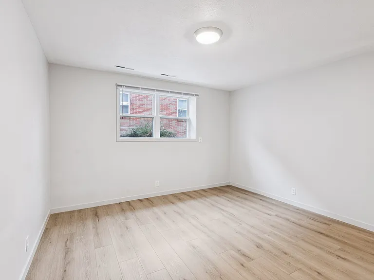 4605 & 4609 California St #4609-1 — Photo 21