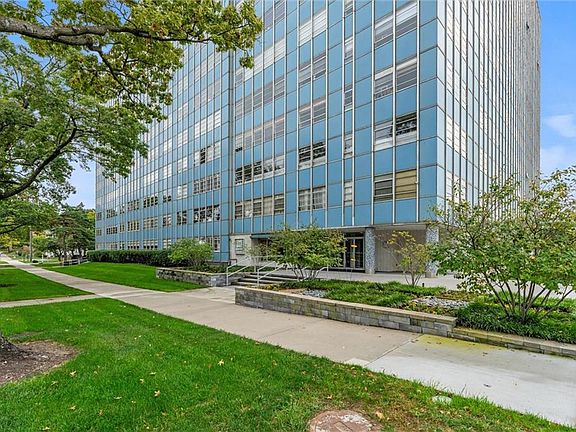 2nd image of 333 W Meyer Blvd APT 1105