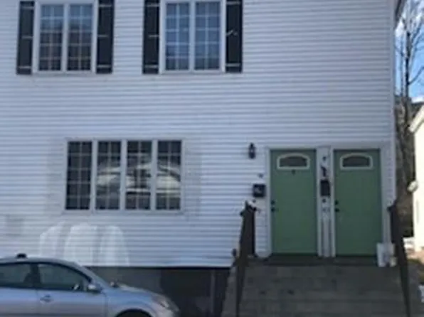 143-145 Westfield Rd, Holyoke, MA 01040