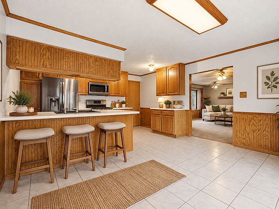 4th image of 927 Shiloh Ct