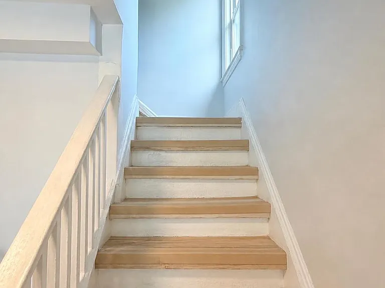 567 Campbell Ave #MAIN — Photo 10