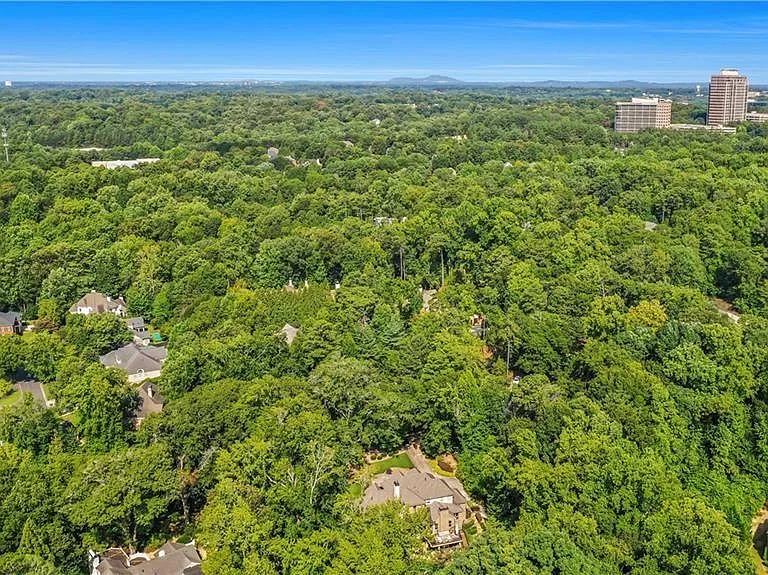 5265 Peachtree Dunwoody Rd — Photo 119