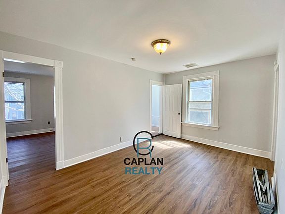 2nd image of 80 Ivy St #2A
