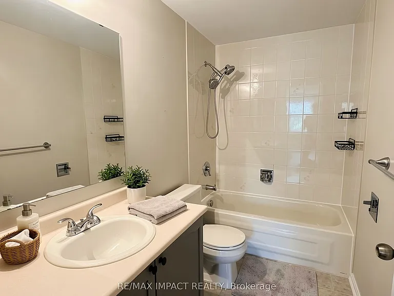 470 Safari Dr — Photo 14