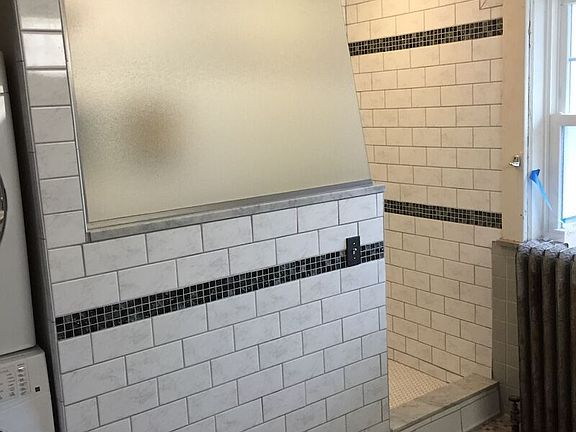1026 Oakland C Bath