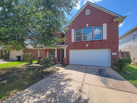 4th image of 2322 Oxford Point Ln
