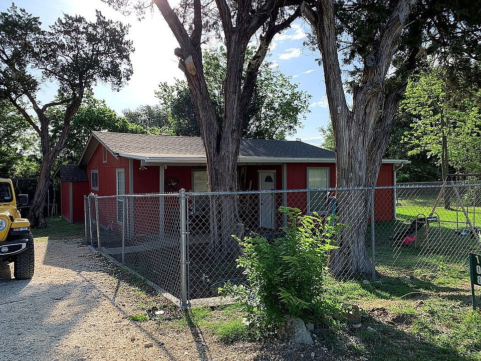 2nd image of 108 Bluebonnet Dr