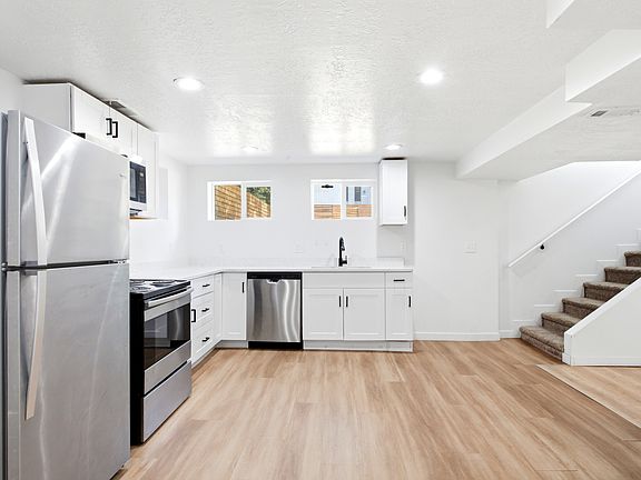 2nd image of 1603 S Major St #B