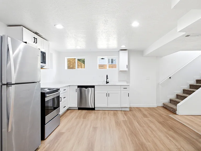 1603 S Major St #B — Photo 5