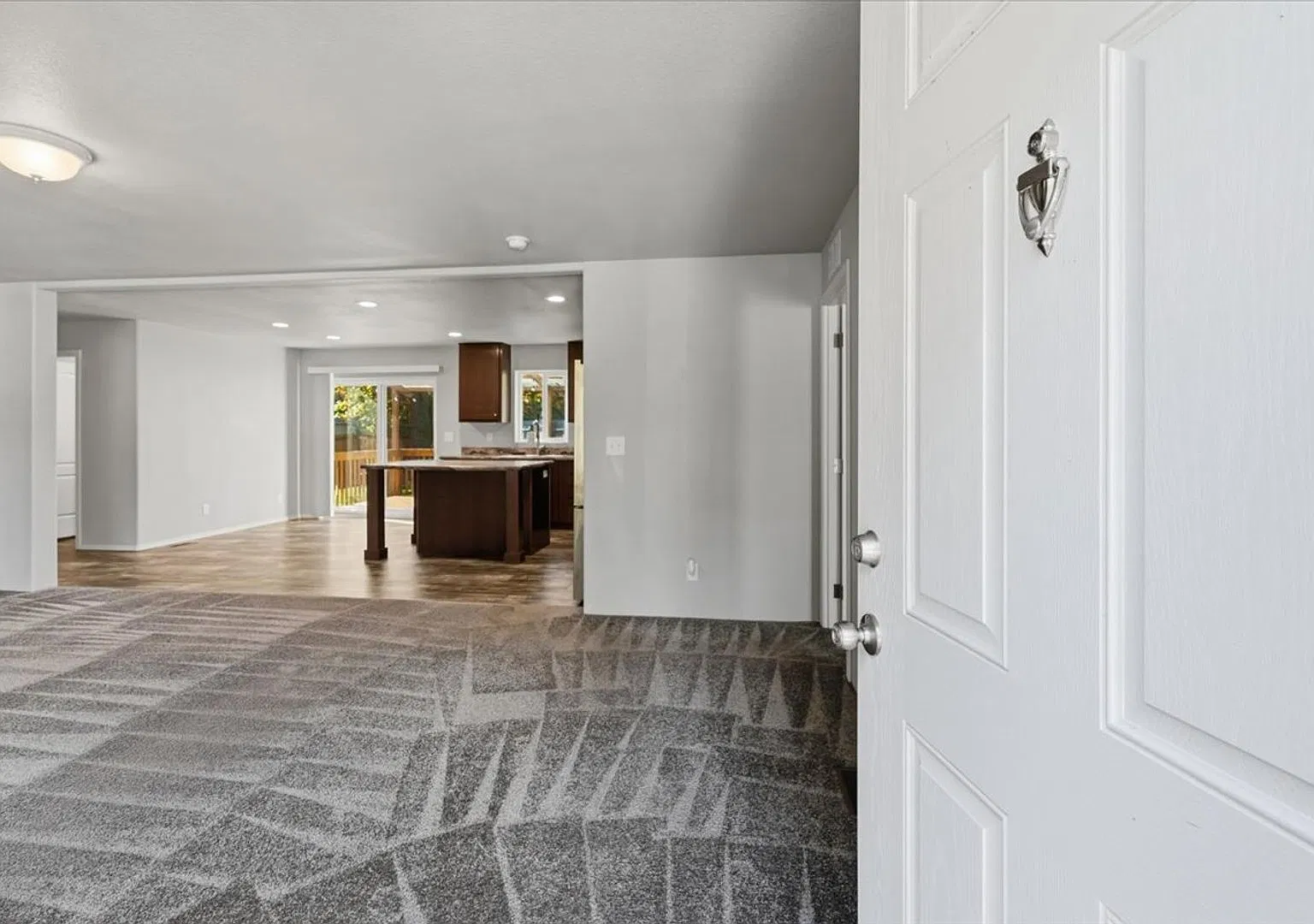 3Bd/1.75Ba Granite Falls Home — Photo 2