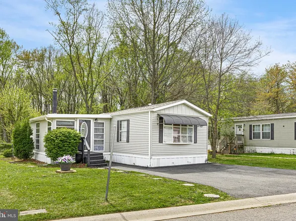 13 N Dragon Dr #A008, Bear, DE 19701