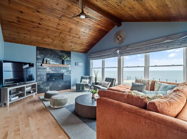 32414 Lake Rd #Id1496053p, Avon Lake, OH 44012