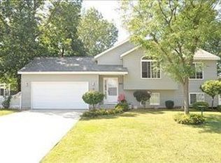 629 Parkside Ave NW, Grand Rapids, MI 49534