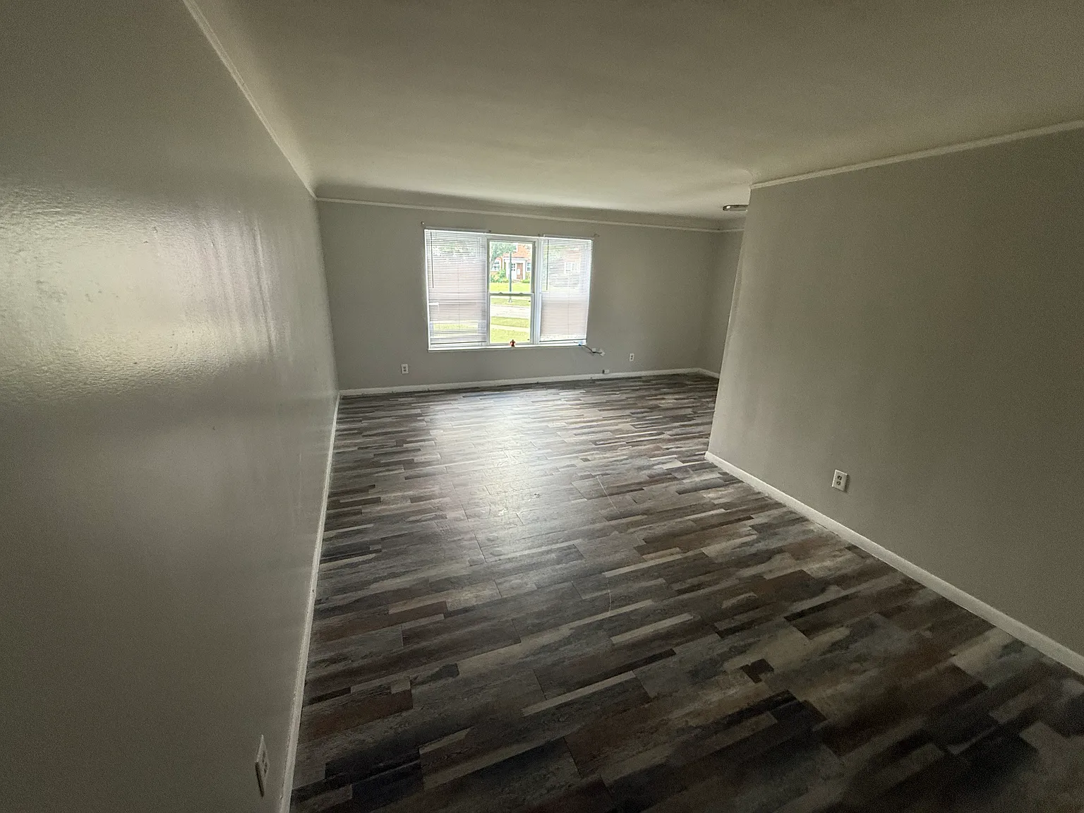 1 bed, 925 sqft, $1,150 — Photo 4