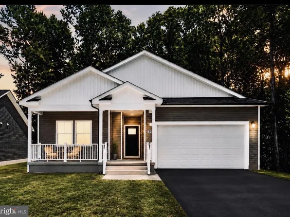 192 Woodmount Dr, Colonial Beach, VA 22443