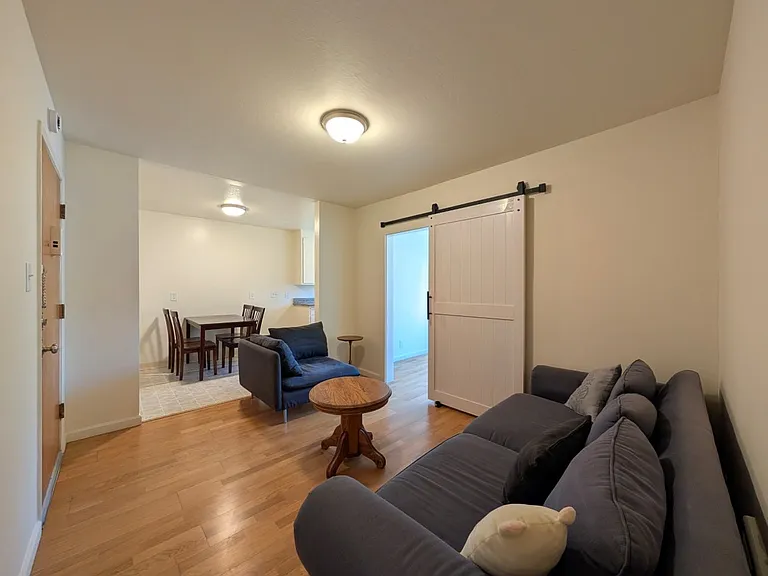2534 Benvenue Ave — Photo 39