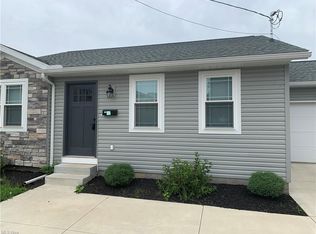 736 4th St SE, New Philadelphia, OH 44663