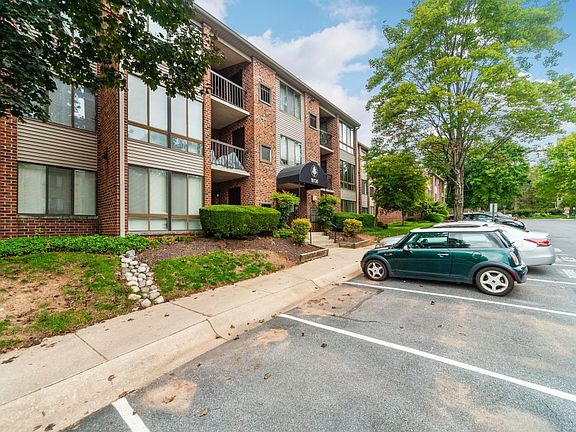 3rd image of 18130 Chalet Dr #8-104