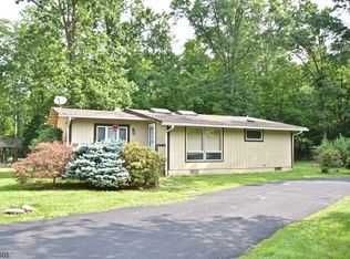 402 Kingwood Locktown Rd, Flemington, NJ 08822