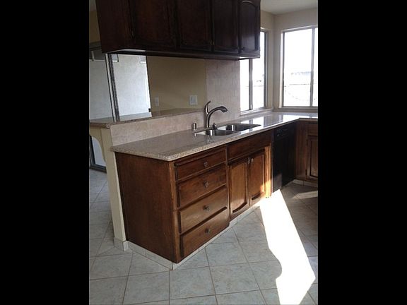 5th image of 2709 Palm Ave