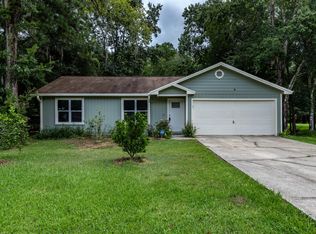 1605 Twin Oak Dr E, Middleburg, FL 32068