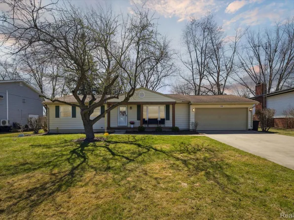 1346 Rollins St, Grand Blanc, MI 48439