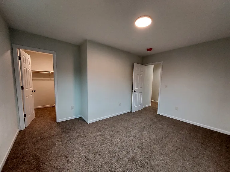 301 Drake St — Photo 15