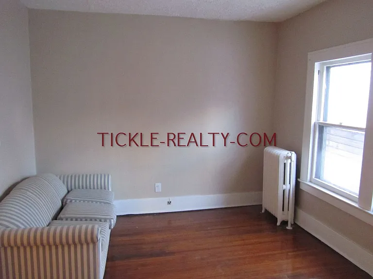 450 Meigs St — Photo 3