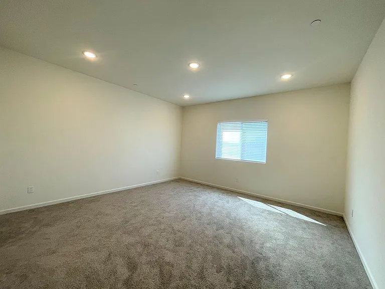 4211 Candle Ct — Photo 15