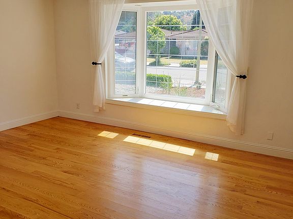 2nd image of 6052 Loma Prieta Dr