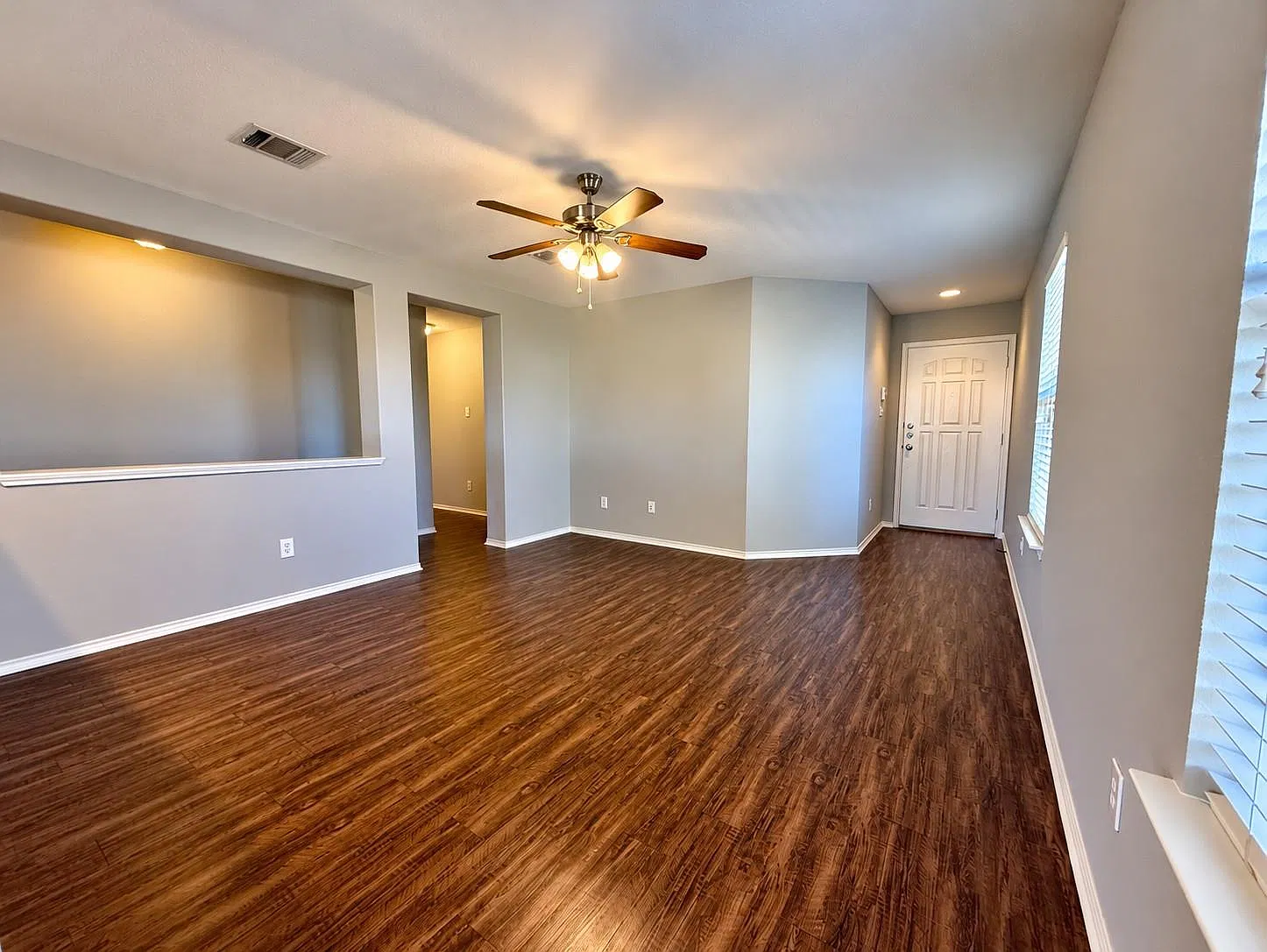 3 bed, 2.0 bath, 1326 sqft, $1,895 — Photo 4
