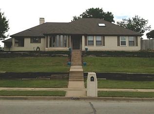 10001 Wandering Way, Benbrook, TX 76126