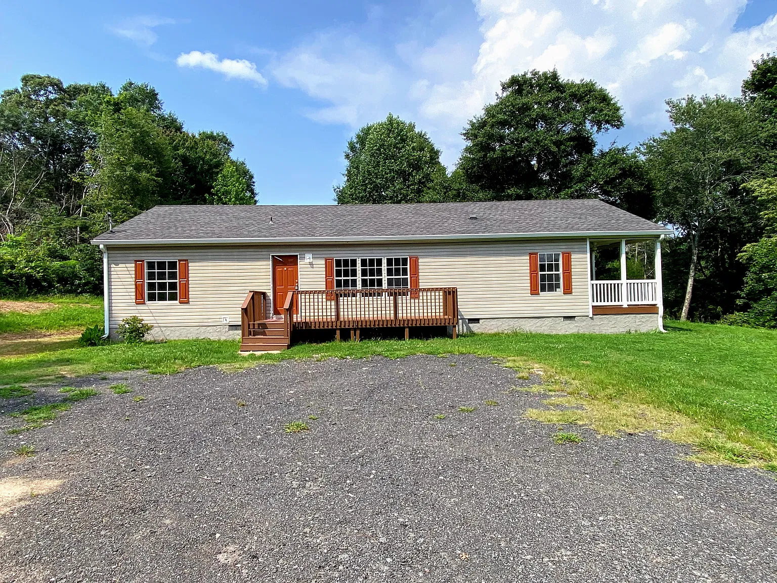 Marlow Drive, 1257 — Photo 1