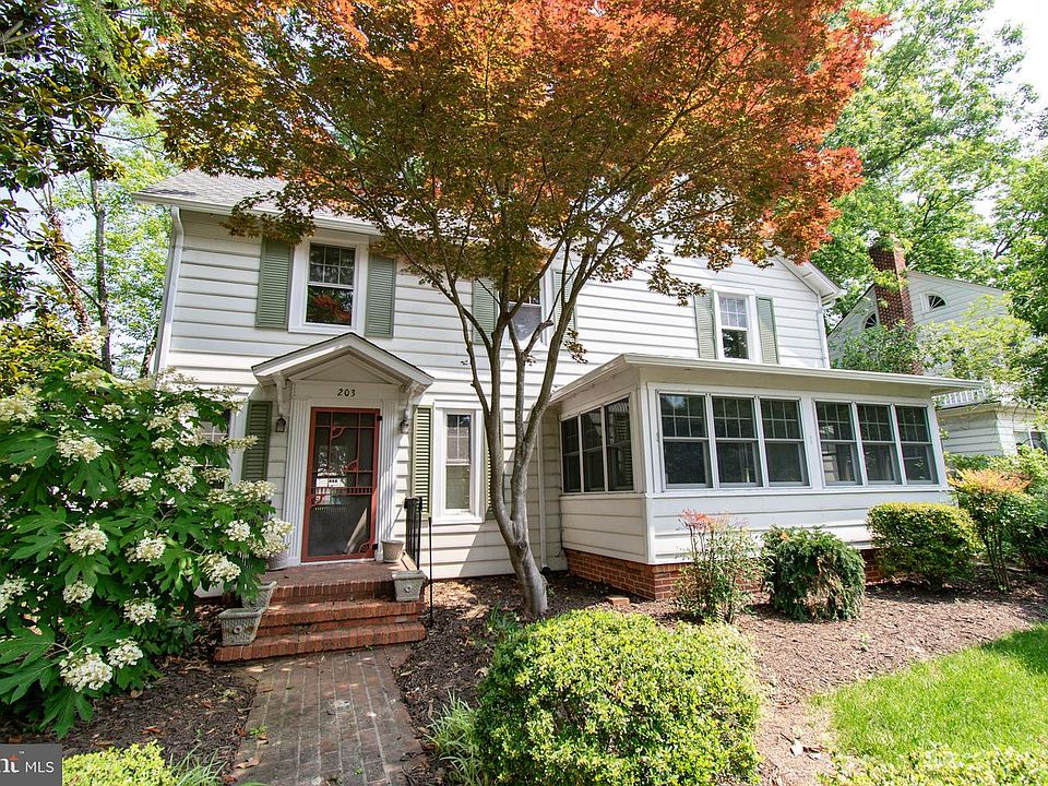 1st image of 203 E Earle Ave