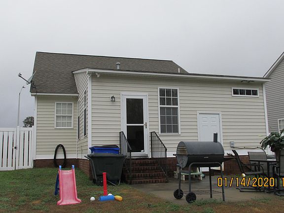 2nd image of 401 Davis Farm Drive