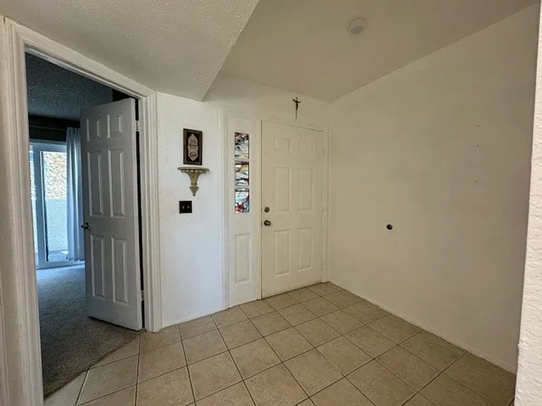 2022 Merrill Ln #10G — Photo 7