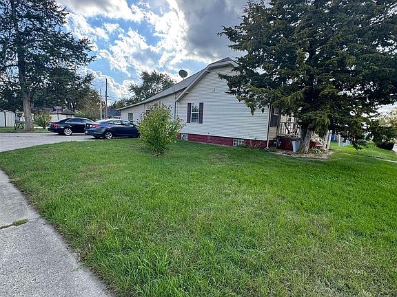 2nd image of 1225 W Lusher Ave