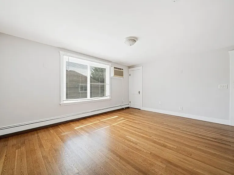 12 Hartwell St #12A — Photo 6