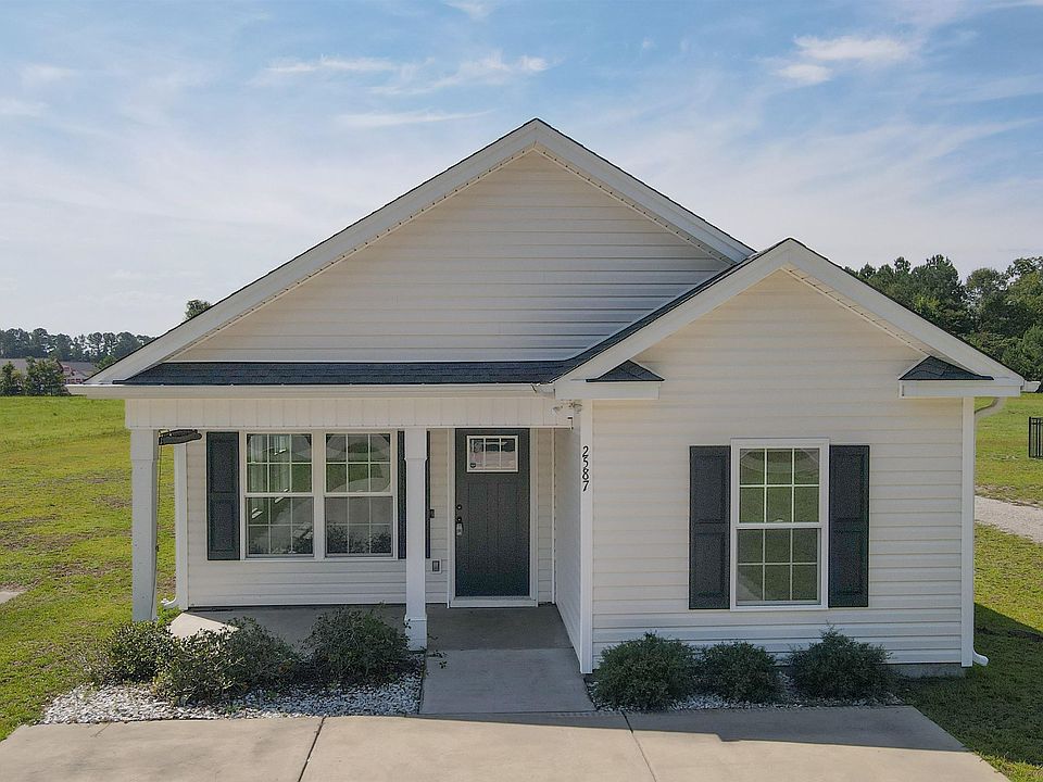 1st image of 2587 Southern Crest Dr.