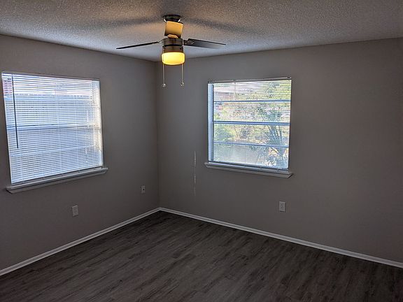 5th image of 323 Olmstead Dr APT 3