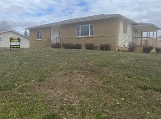 1511 Clark Ave, Winston Salem, NC 27105