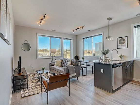 4th image of 1415 N 31st St APT 300